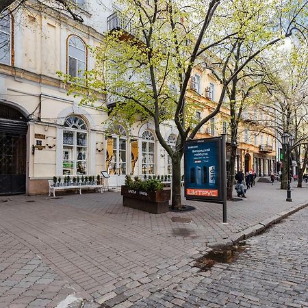 Двухуровневая Квартира Студия Одесса Экстерьер фото